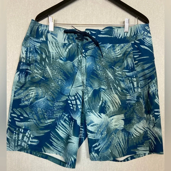 Lululemon Athletica Current State Swim Beach Board Short 9"  Sz 36 - Picture 1 of 11